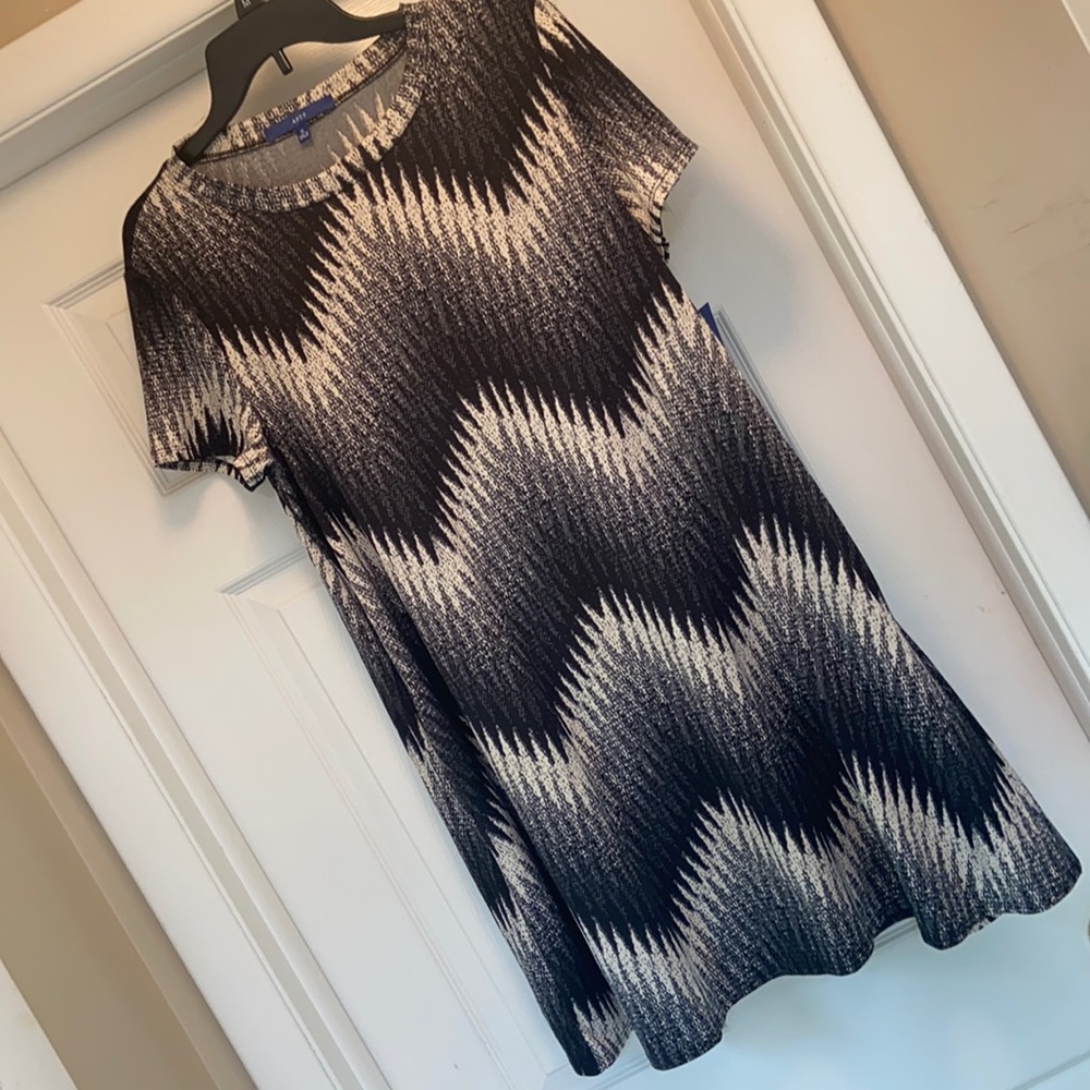 NWT 36” dress or tunic-has pockets